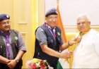 राज्यपाल श्री पटेल ने स्काउट्स एवं गाइड स्कार्फ धारण किया