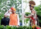 स्वतंत्रता दिवस के पावन पर्व पर मुख्यमंत्री डॉ. मोहन यादव ने मुख्यमंत्री निवास में ध्वजारोहण कर सलामी ली।