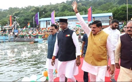 बड़े तालाब में तिरंगा नौका यात्रा निकालकर प्रदेश ने रचा नया कीर्तिमान : मुख्यमंत्री डॉ. यादव