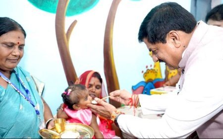 मुख्यमंत्री डॉ. यादव ने टीकमगढ़ में आंगनवाड़ी और जिला अस्पताल का निरीक्षण किया