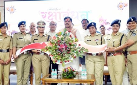 मुख्यमंत्री डॉ. यादव ने बहनों से बंधवाया रक्षा सूत्र