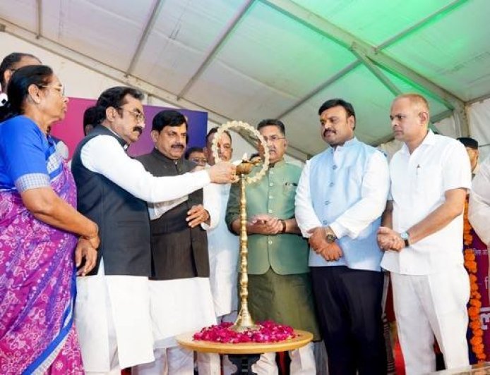 पुलिस प्रशासन सेवा, संवेदनशीलता और सुशासन के मंत्र के साथ करे काम : मुख्यमंत्री डॉ. यादव