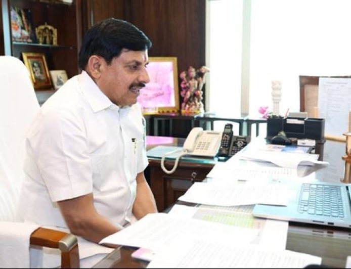 किसानों के खेतों से लेकर उनके खातों तक का ध्यान रख रही है: राज्य सरकार : मुख्यमंत्री डॉ. यादव