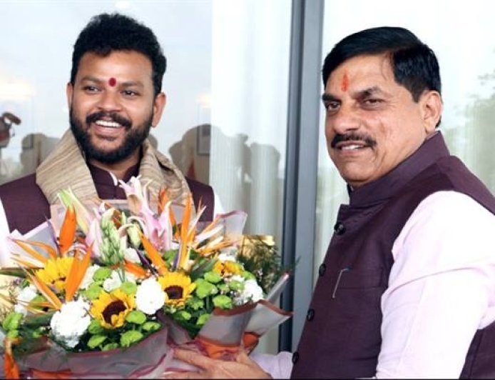 मुख्यमंत्री डॉ. यादव से केंद्रीय नागरिक उड्डयन मंत्री श्री नायडू ने की सौजन्य भेंट