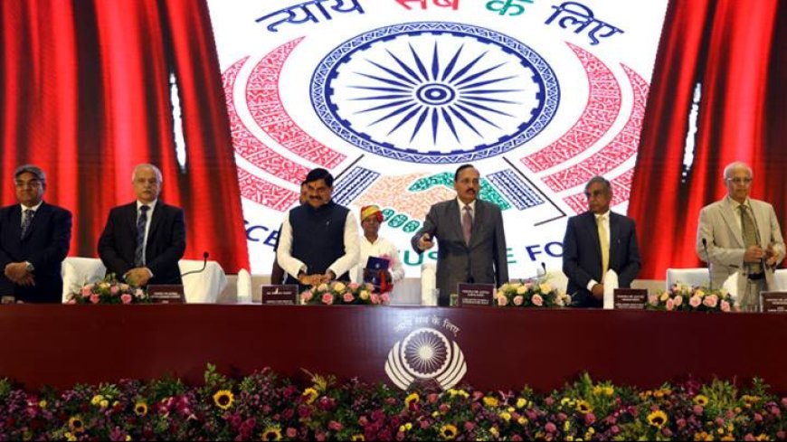 मुख्यमंत्री डॉ. मोहन यादव ने इंदौर के ब्रिलियंट कन्वेंशन सेंटर में "न्याय तक पहुँच बढ़ाने" पर आयोजित वेस्ट ज़ोन क्षेत्रीय सम्मेलन में वीडियो का लोकार्पण किया।