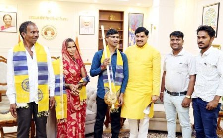 फ़िल्म "हनुमान अंश" के गायक श्री लोधी को करेगी राज्य सरकार प्रोत्साहित : मुख्यमंत्री डॉ. यादव