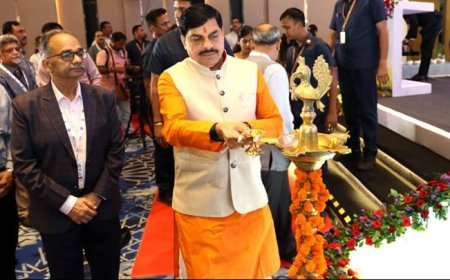 मुख्यमंत्री डॉ. मोहन यादव ने भोपाल में ऑल इंडिया डिस्कॉम एसोसिएशन  कॉन्फ्रेंस का दीप प्रज्ज्वलित कर शुभारंभ किया।