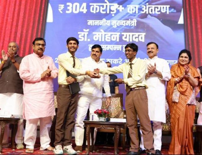 सफलता में रहें विनम्र और असफलता से सीखकर आगे बढ़ें विद्यार्थी : मुख्यमंत्री डॉ. यादव