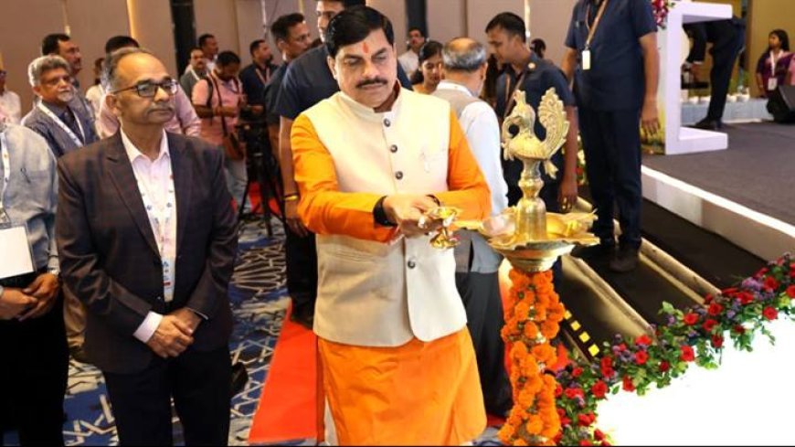 मुख्यमंत्री डॉ. मोहन यादव ने भोपाल में ऑल इंडिया डिस्कॉम एसोसिएशन  कॉन्फ्रेंस का दीप प्रज्ज्वलित कर शुभारंभ किया।