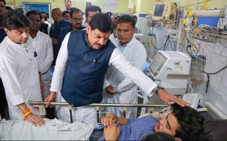 मुख्यमंत्री डॉ. यादव ने ट्रॉमा सेंटर पहुँचकर घायलों के स्वास्थ्य की ली जानकारी