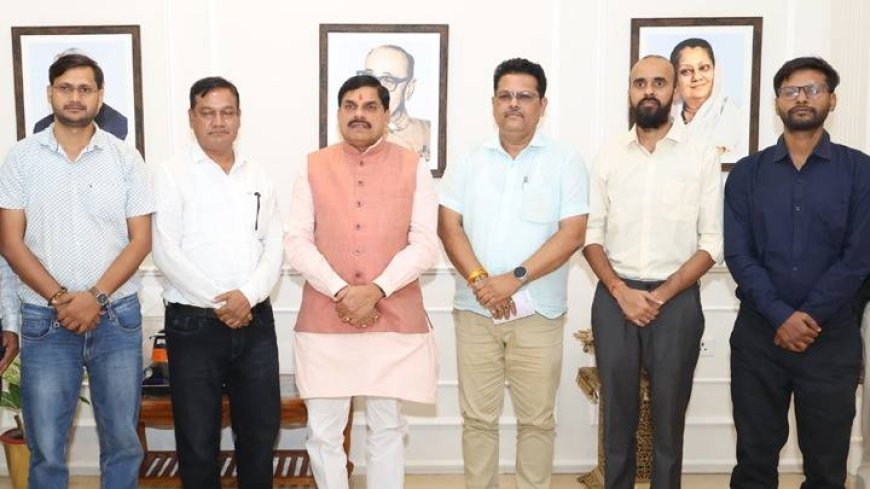 स्वामित्व योजना के क्रियान्वयन में पूर्ण सहयोग करेंगे पटवारी