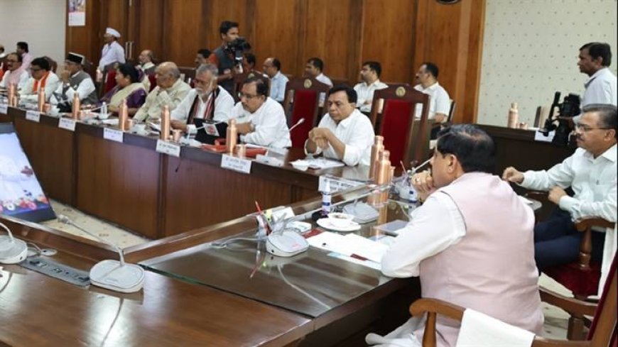 वर्ष 2047 तक आत्मनिर्भर भारत और विकसित मध्यप्रदेश के निर्माण में सरकार की प्रतिबद्धता का संकल्प सर्वसम्मति से किया पारित